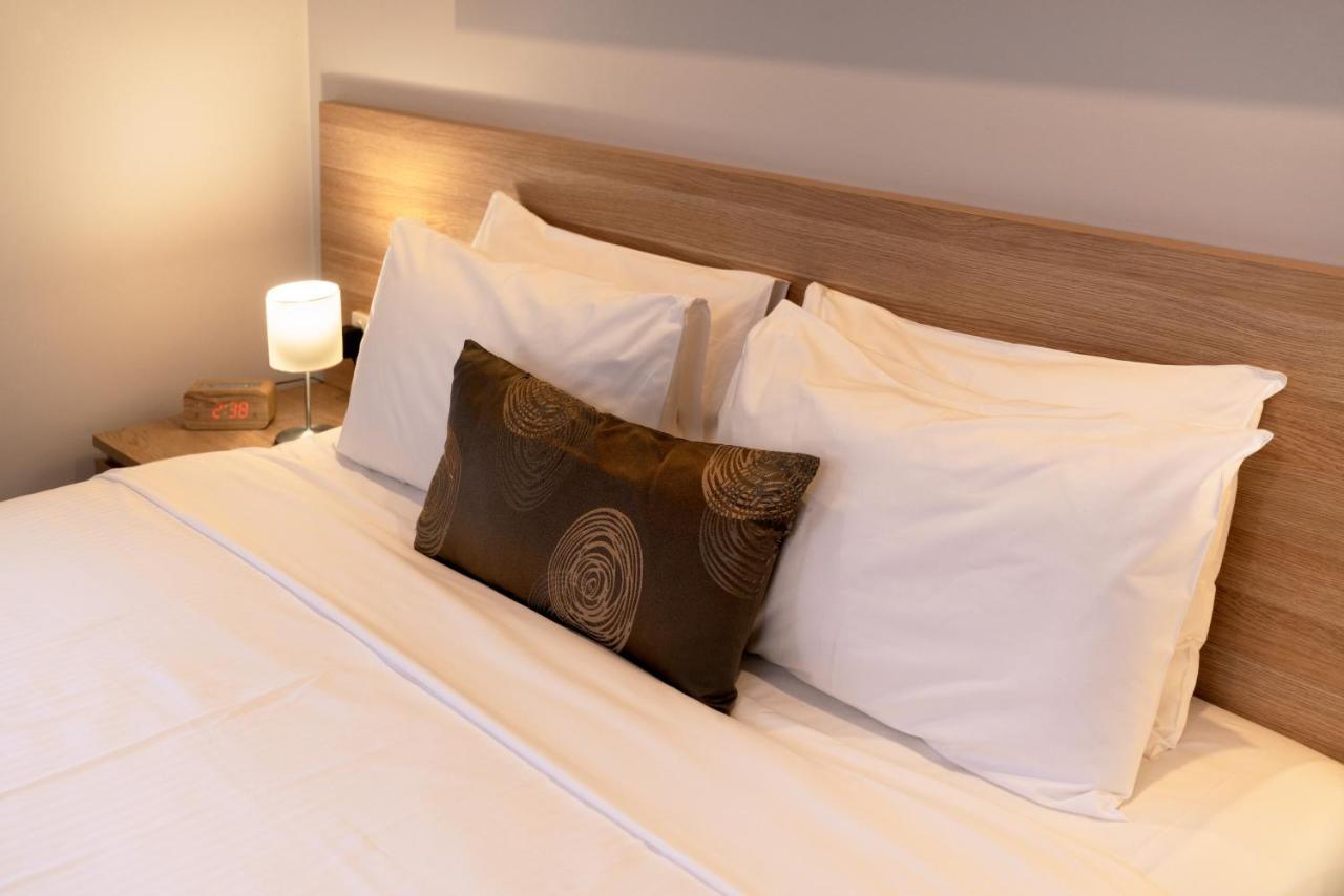 Boathouse Resort Studios And Suites Blairgowrie Exteriör bild