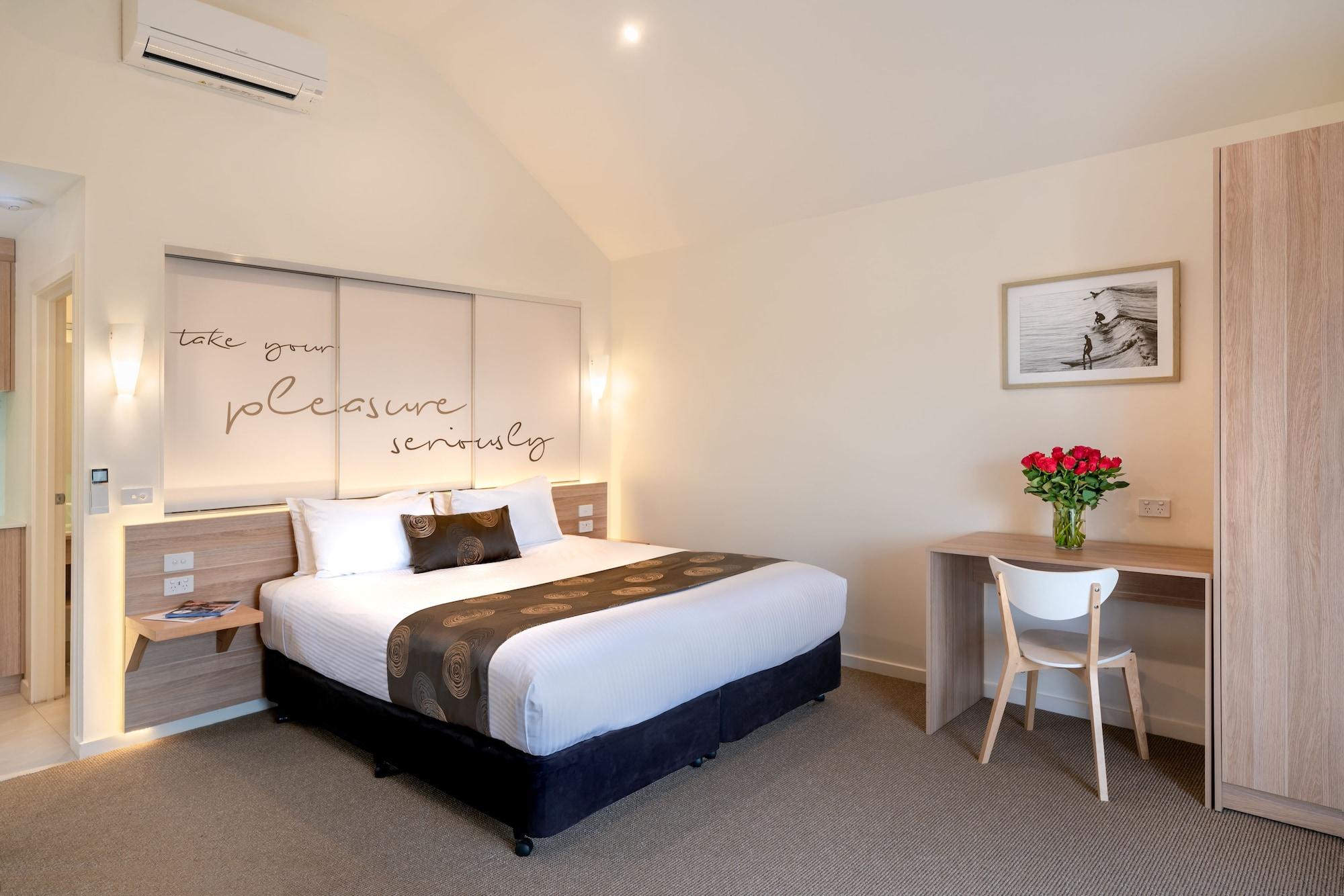 Boathouse Resort Studios And Suites Blairgowrie Exteriör bild