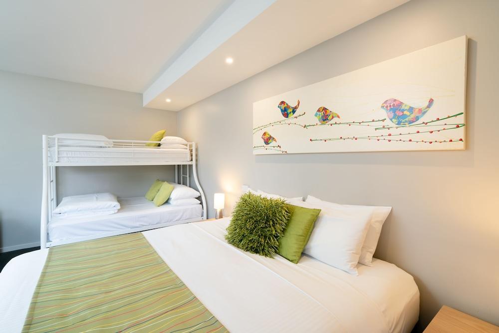 Boathouse Resort Studios And Suites Blairgowrie Exteriör bild