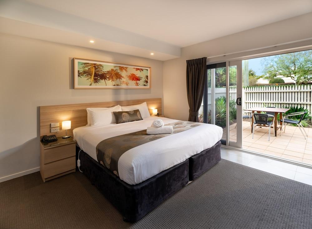 Boathouse Resort Studios And Suites Blairgowrie Exteriör bild